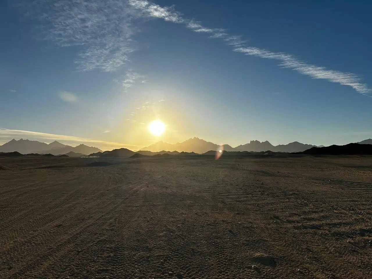 Quad-Tour zu einer Oase in der ägyptischen Wüste