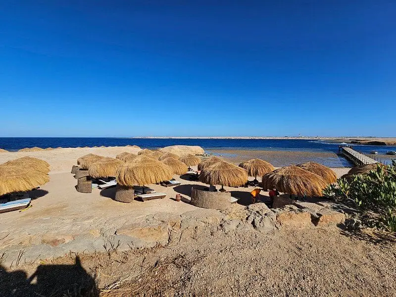 Schnorchler in der geschützten Bucht von Sharm El Naga
