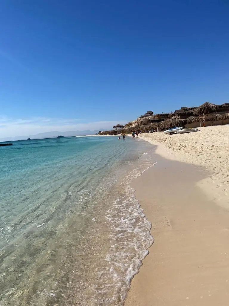 Speedboat off Mahmya Island